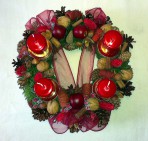 Červenohnedý adventný veniec