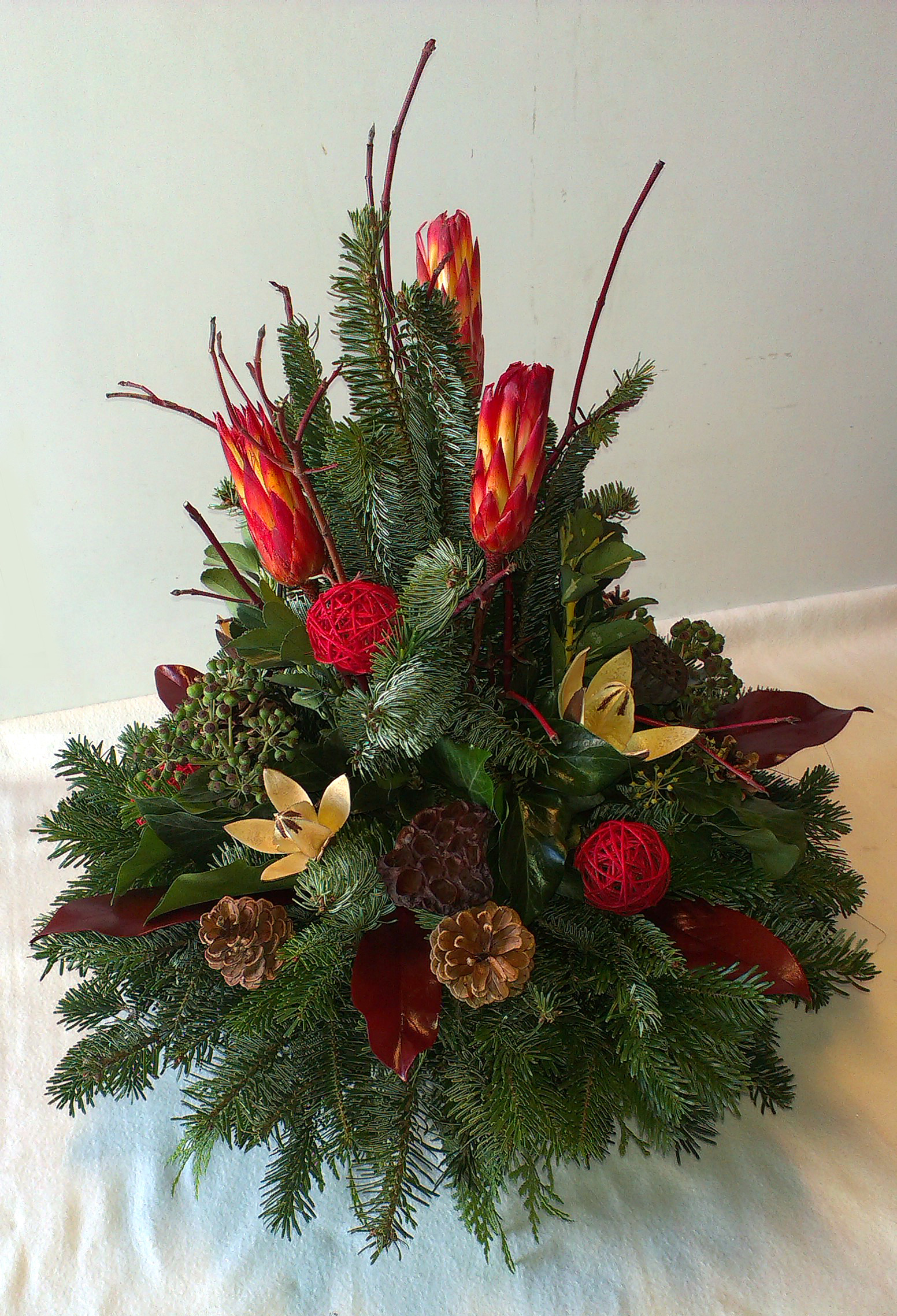 Bordovočervený bohatý aranžmán