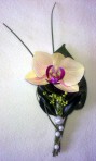 Svadobné pierko s orchideou